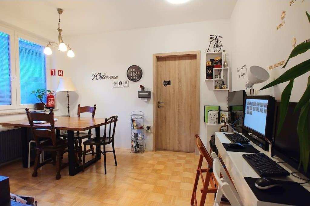 Goodlebang, 3 Bed Room Apartment, Center Ljubljana Bagian luar foto