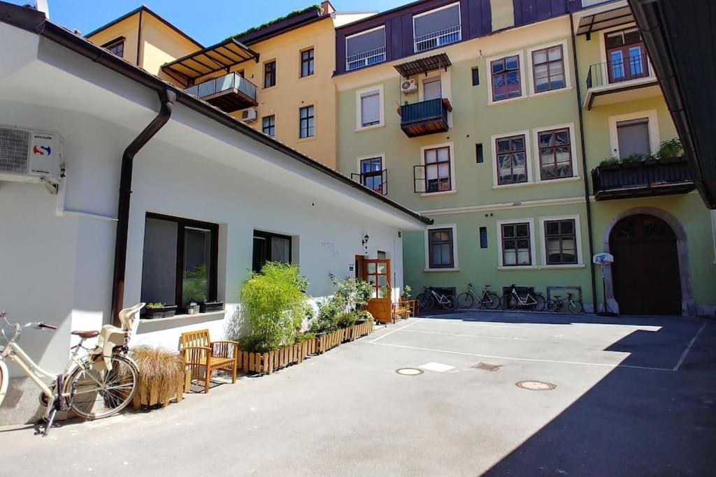 Goodlebang, 3 Bed Room Apartment, Center Ljubljana Bagian luar foto